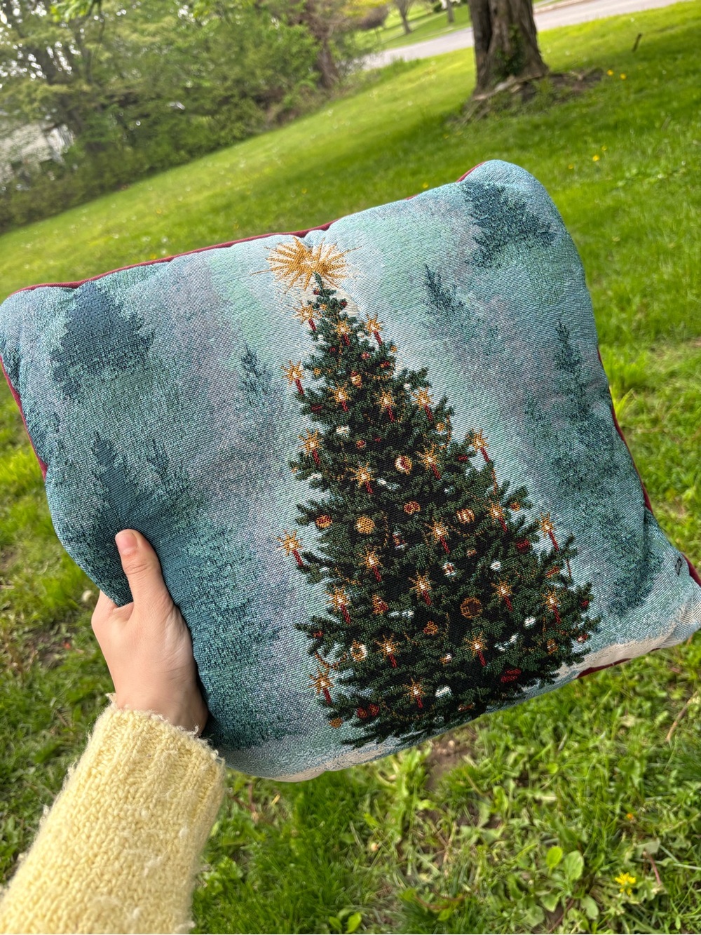 Vintage Holiday Pine Tree Decorative Throw Pillow - Green